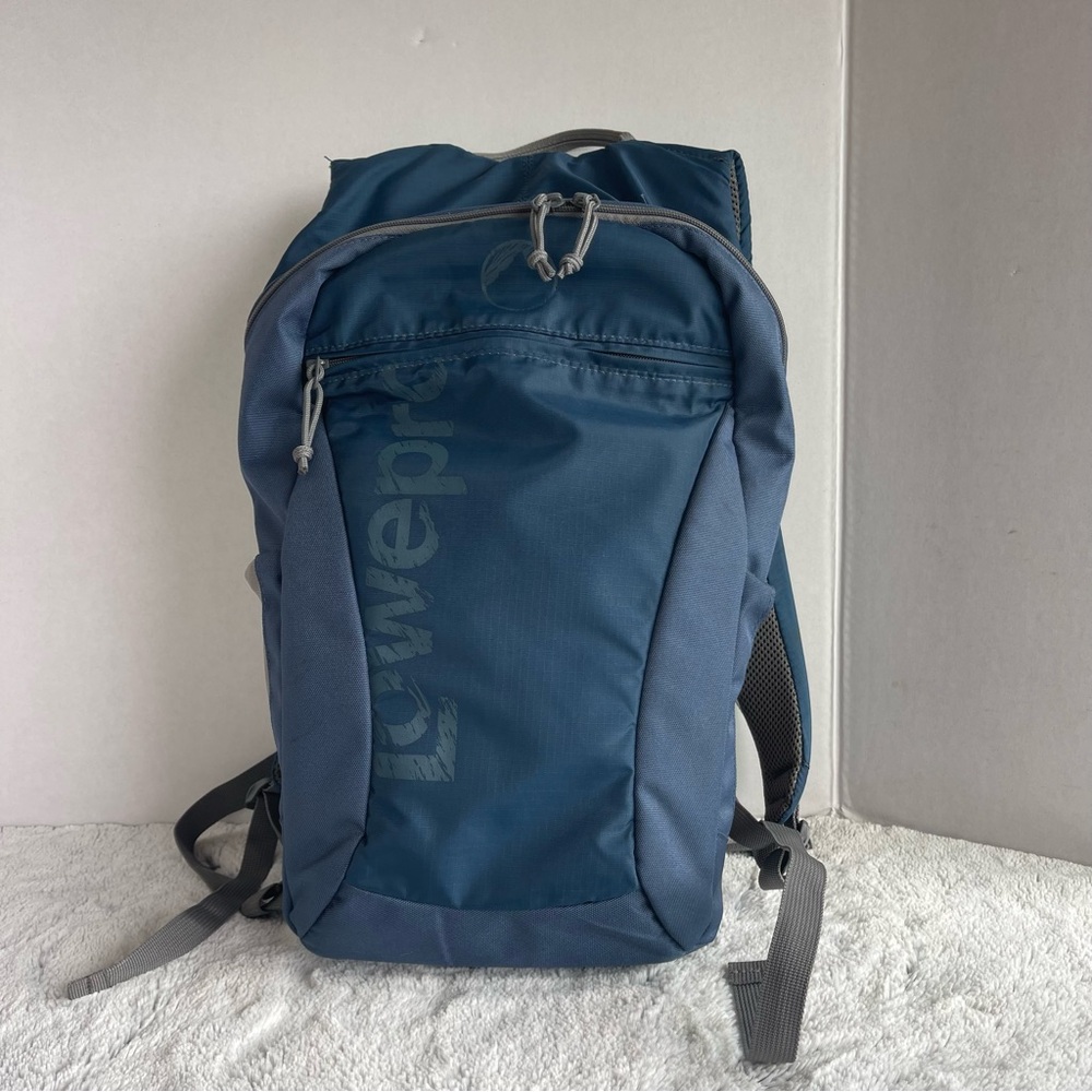 Lowepro Photo Hatchback 16L AW Backpack, blue